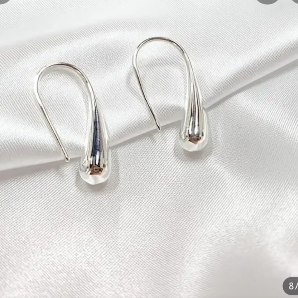 925S Teardrop Silver Earrings NIB!